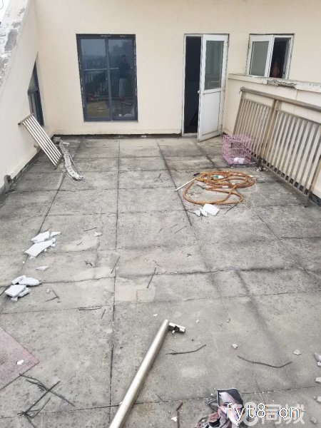 欧陆花苑六楼送独立阁楼带大平台